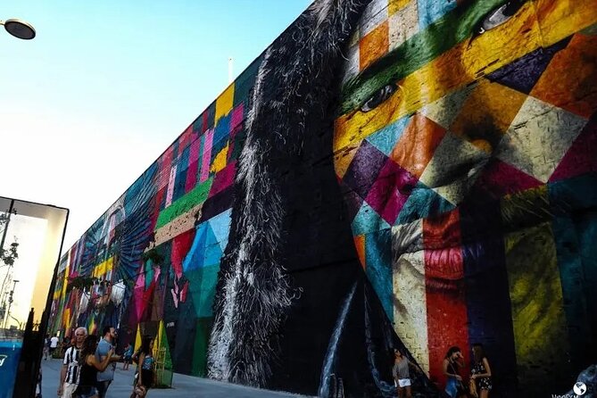Tour Privado - Boulevard Olimpico + Aquario - Stop 2: Painel Etnias, Eduardo Kobra’s Todos Somos Um mural photos