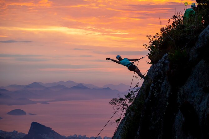 Trail and Rappel on Morro Dois Irmãos - The 50-minute hike: what your body should be ready for