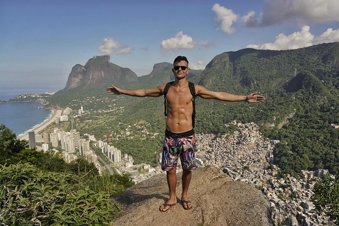 Two brothers (Dois Irmãos) Hike - Choosing sunrise, midday, or sunset (and what each one changes)