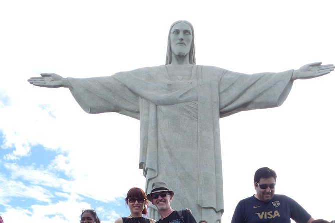 Two-day tour to discover Rio de Janeiro - Centro on foot: squares, palaces, and a serious walking stretch
