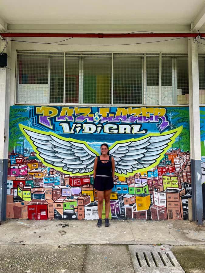 Vidigal Favela Tour - The motorcycle climb: adrenaline with a local driver at the wheel