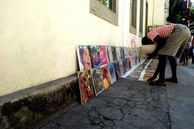 Walking in Santa Teresa - Stop 4: Urban art murals, plus the politics you can spot on the walls